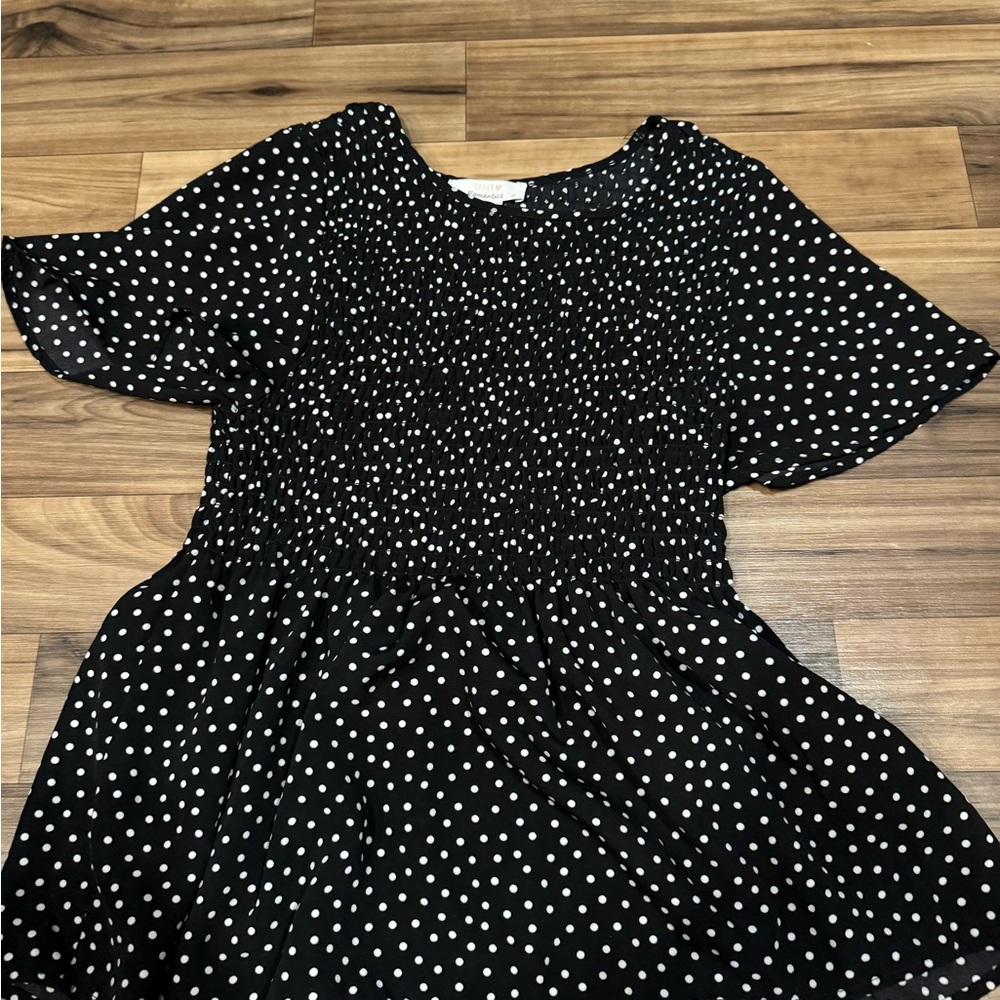 Polkadotted top